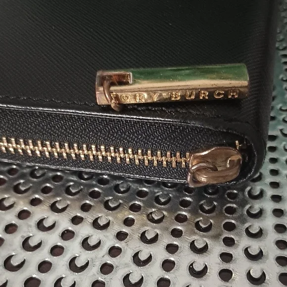 Tory Burch Black Wallet with Gold Logo - Picture 5 of 6